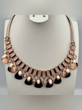 White House Black Market Rose Gold Pearl Charm Necklace Statement